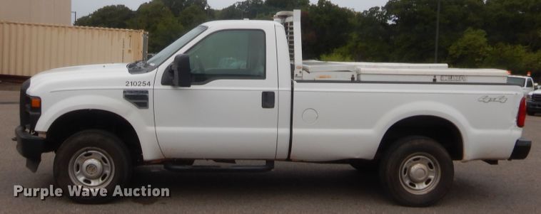 image for item HW9336 2010 Ford F250 Super Duty XL  pickup truck