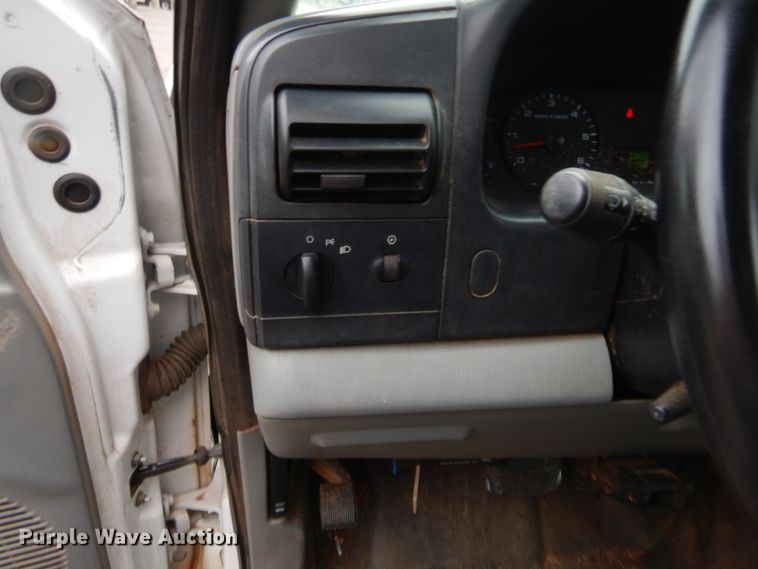 image for item HW9342 2006 Ford F250 Super Duty XL  Crew Cab pickup truck