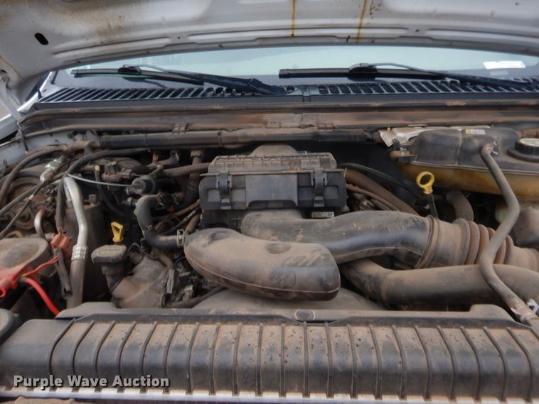 image for item HW9342 2006 Ford F250 Super Duty XL  Crew Cab pickup truck