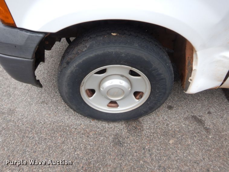 image for item HW9342 2006 Ford F250 Super Duty XL  Crew Cab pickup truck