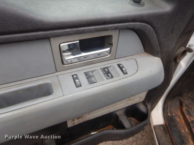 image for item HW9343 2011 Ford F150 XL  SuperCab pickup truck