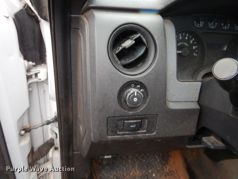 image for item HW9343 2011 Ford F150 XL  SuperCab pickup truck