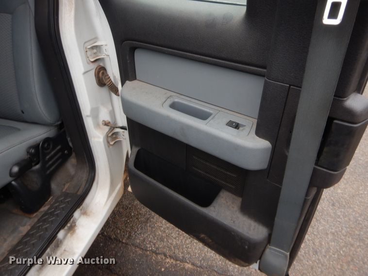 image for item HW9343 2011 Ford F150 XL  SuperCab pickup truck