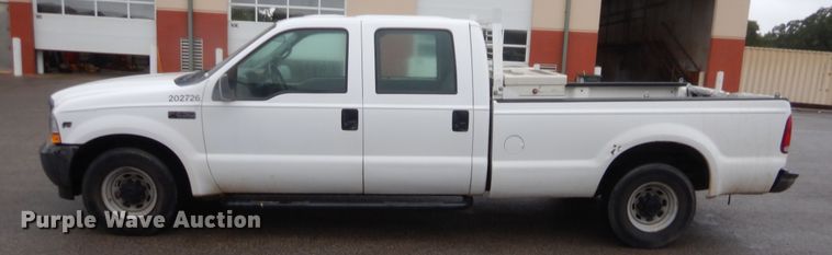 image for item HW9345 2002 Ford F250 Super Duty XL  Crew Cab pickup truck