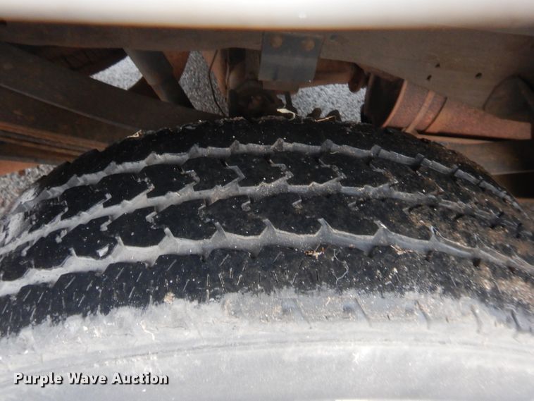 image for item HW9345 2002 Ford F250 Super Duty XL  Crew Cab pickup truck