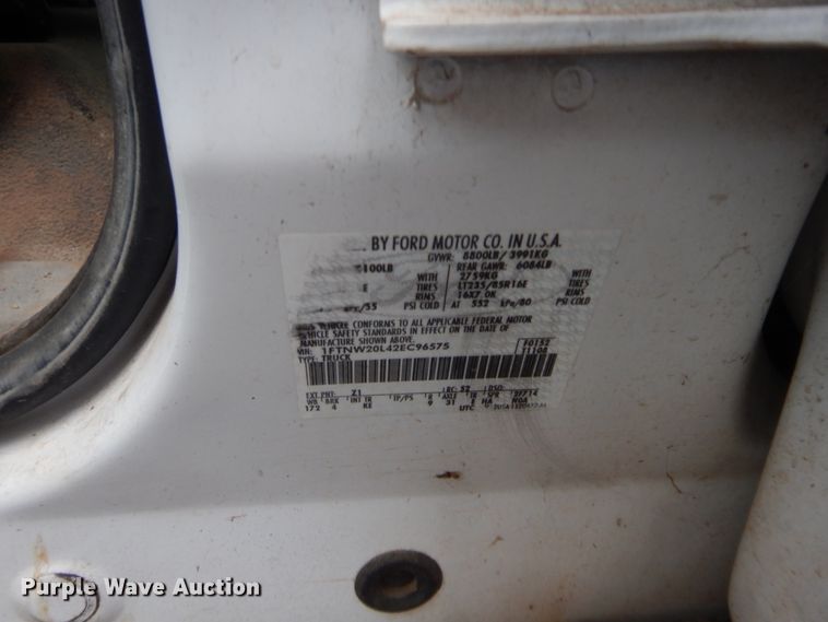 image for item HW9345 2002 Ford F250 Super Duty XL  Crew Cab pickup truck