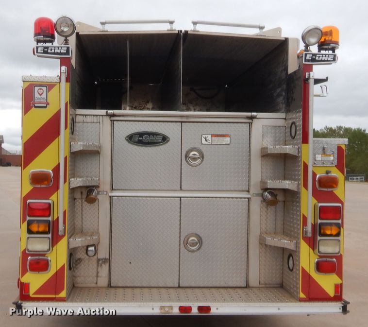image for item HW9367 2001 E-one  pumper fire truck