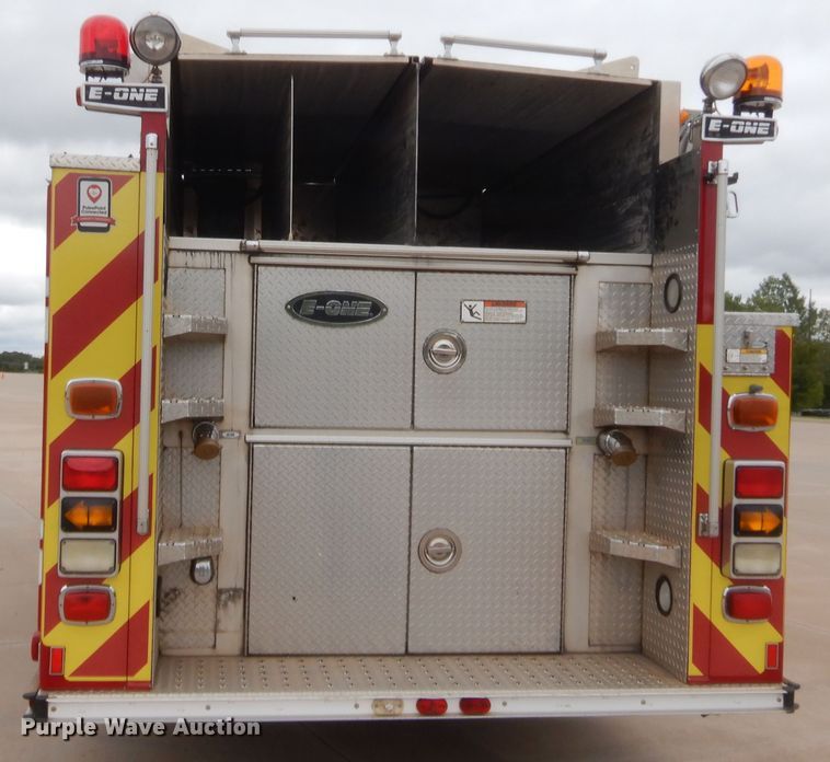 image for item HW9367 2001 E-one  pumper fire truck