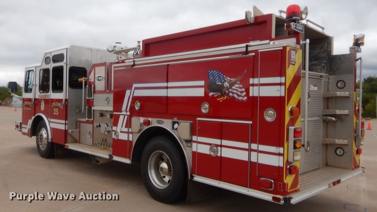 image for item HW9367 2001 E-one  pumper fire truck