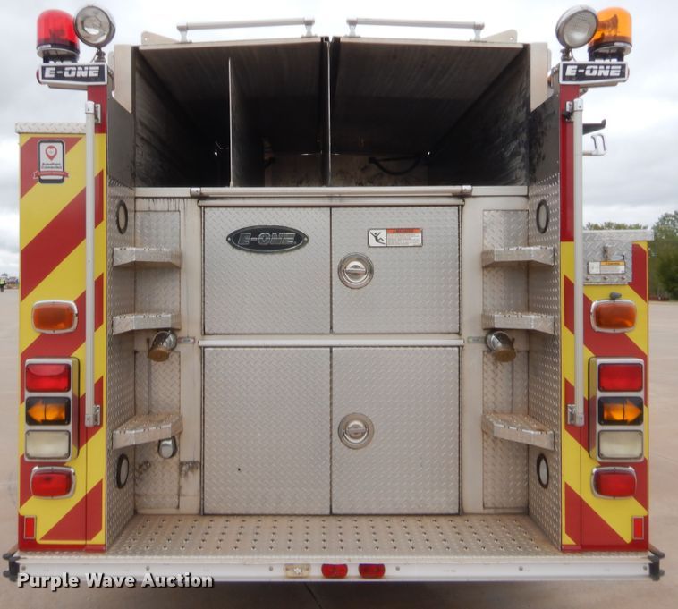 image for item HW9367 2001 E-one  pumper fire truck