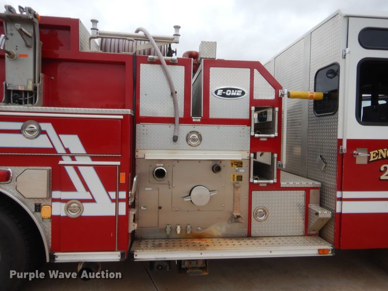image for item HW9367 2001 E-one  pumper fire truck