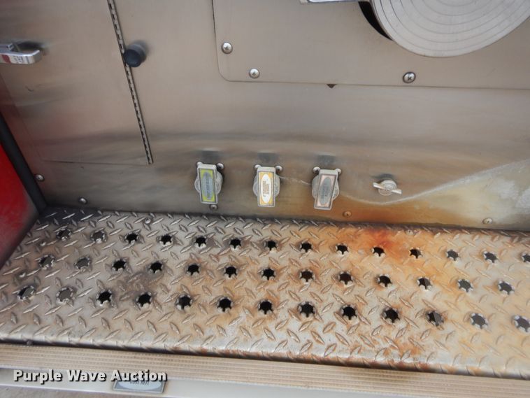 image for item HW9367 2001 E-one  pumper fire truck