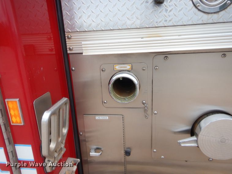 image for item HW9367 2001 E-one  pumper fire truck