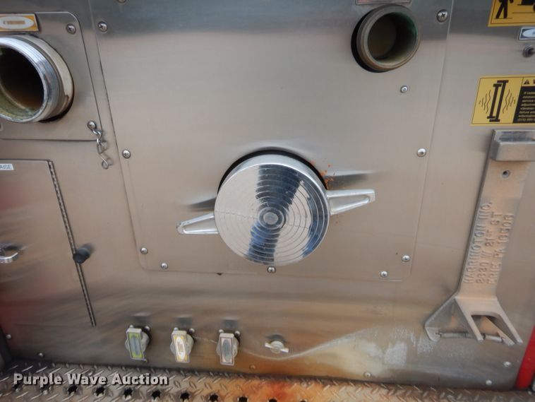 image for item HW9367 2001 E-one  pumper fire truck