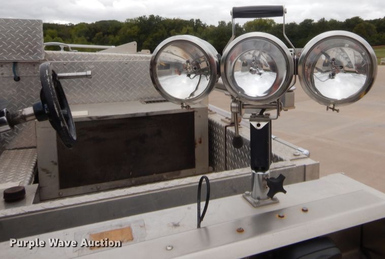 image for item HW9367 2001 E-one  pumper fire truck