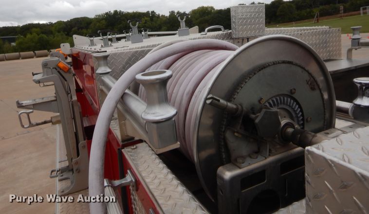 image for item HW9367 2001 E-one  pumper fire truck