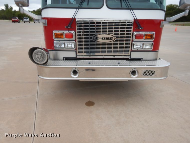 image for item HW9367 2001 E-one  pumper fire truck