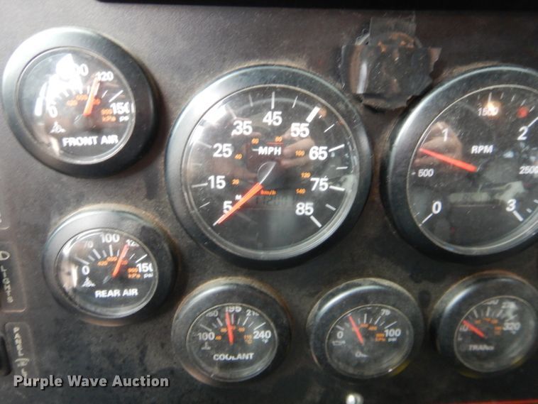 image for item HW9367 2001 E-one  pumper fire truck