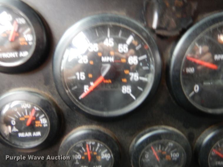 image for item HW9367 2001 E-one  pumper fire truck