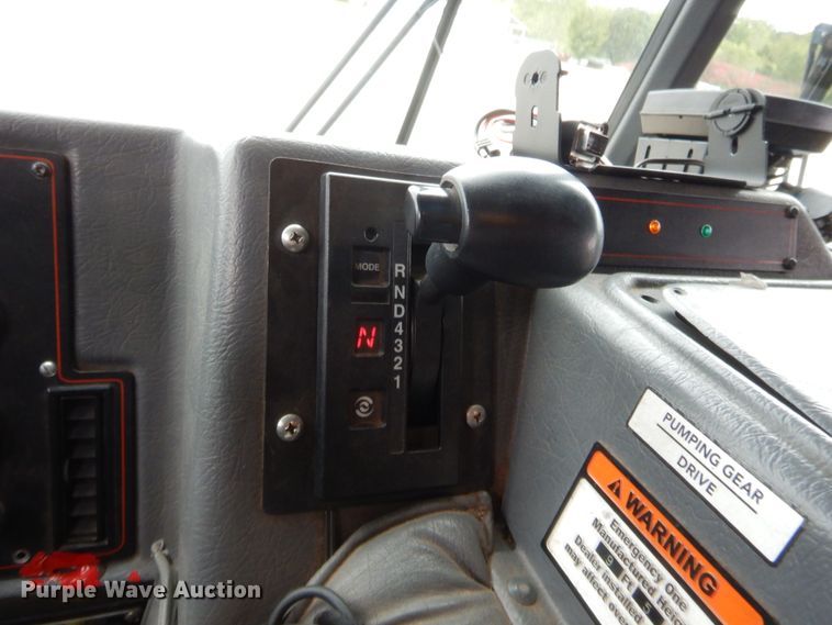 image for item HW9367 2001 E-one  pumper fire truck