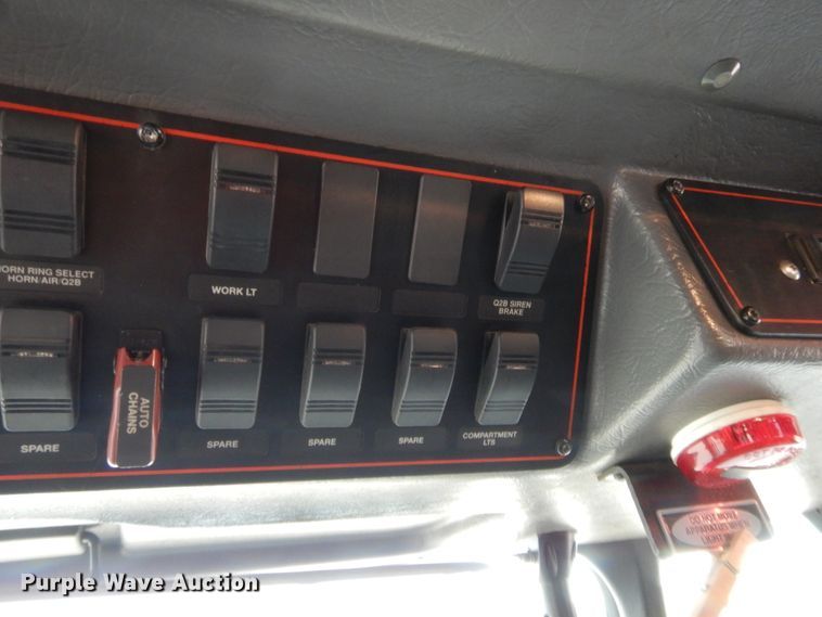 image for item HW9367 2001 E-one  pumper fire truck