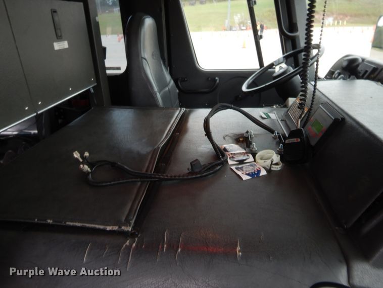 image for item HW9367 2001 E-one  pumper fire truck