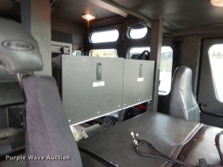 image for item HW9367 2001 E-one  pumper fire truck