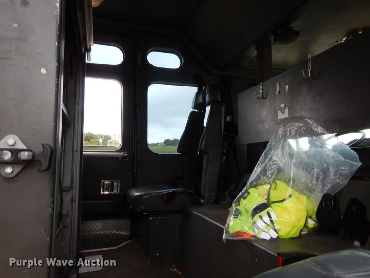 image for item HW9367 2001 E-one  pumper fire truck