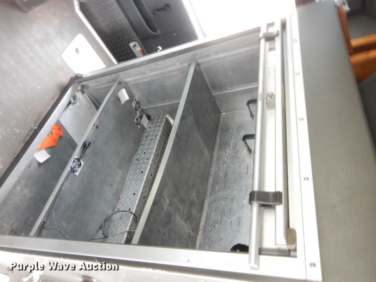 image for item HW9367 2001 E-one  pumper fire truck