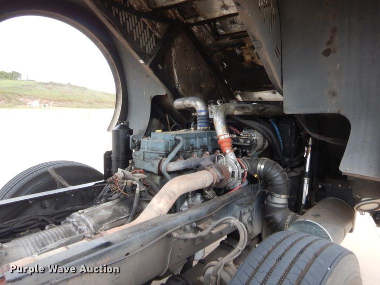 image for item HW9367 2001 E-one  pumper fire truck