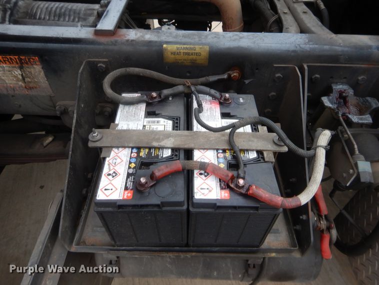 image for item HW9367 2001 E-one  pumper fire truck