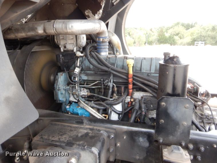 image for item HW9367 2001 E-one  pumper fire truck