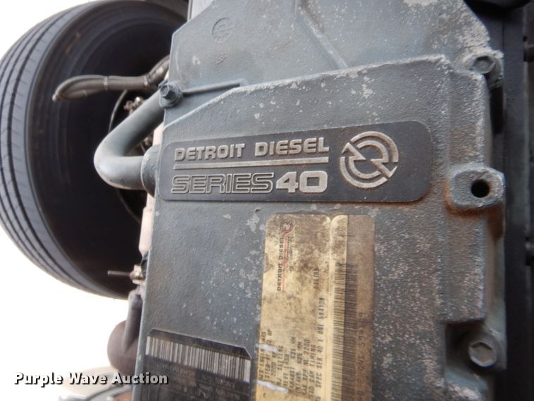 image for item HW9367 2001 E-one  pumper fire truck