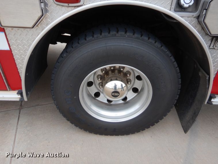 image for item HW9367 2001 E-one  pumper fire truck