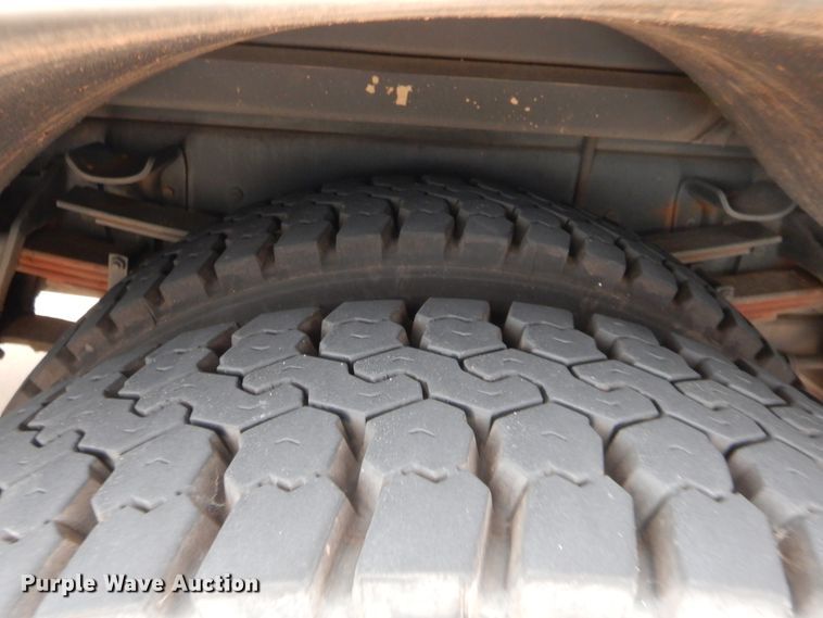 image for item HW9367 2001 E-one  pumper fire truck