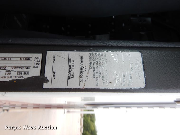 image for item HW9367 2001 E-one  pumper fire truck