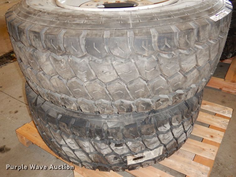 image for item HY9691 (2) Michelin XZY3 385/65R22.5 tires