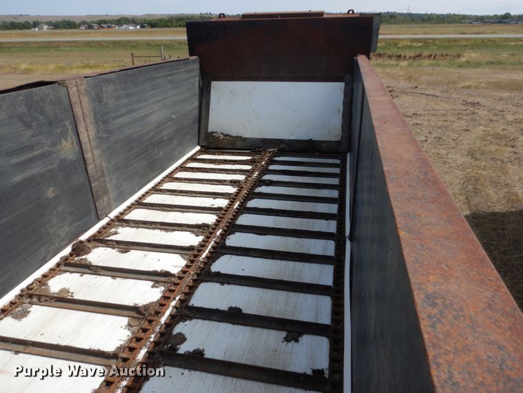 image for item DC8966 2012 Meyers VB750 manure spreader