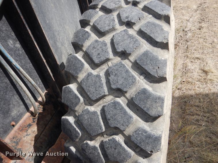 image for item DC8966 2012 Meyers VB750 manure spreader