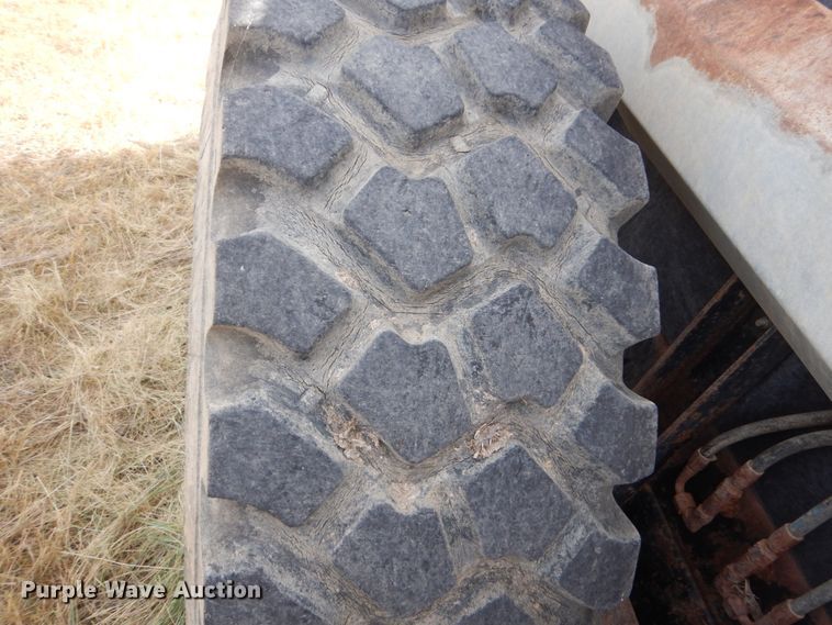 image for item DC8966 2012 Meyers VB750 manure spreader