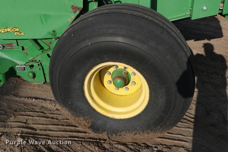 image for item DD5410 John Deere 568 Mega Wide Plus  round baler