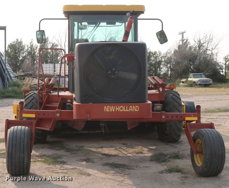 image for item DD5411 2000 New Holland HW340  windrower