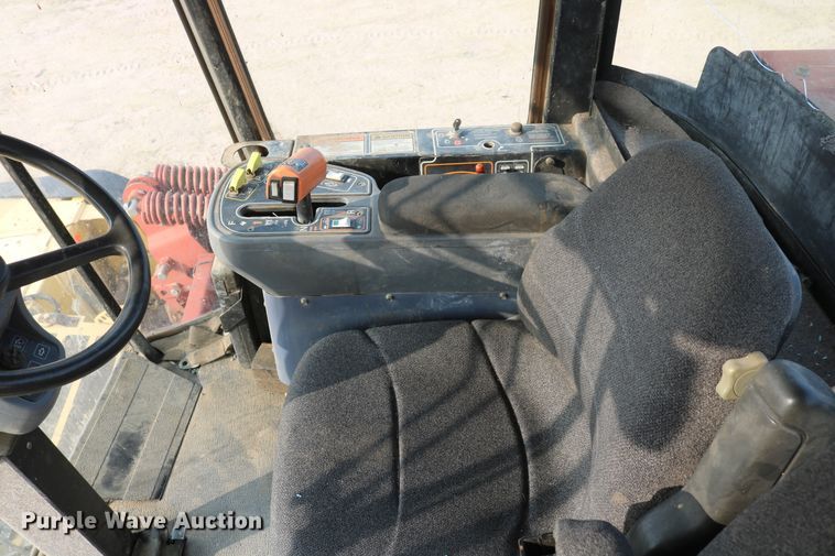 image for item DD5411 2000 New Holland HW340  windrower