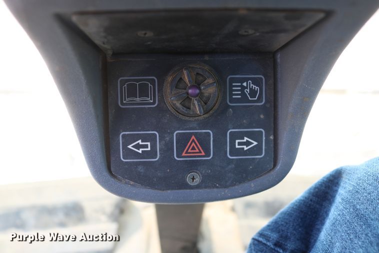 image for item DD5411 2000 New Holland HW340  windrower