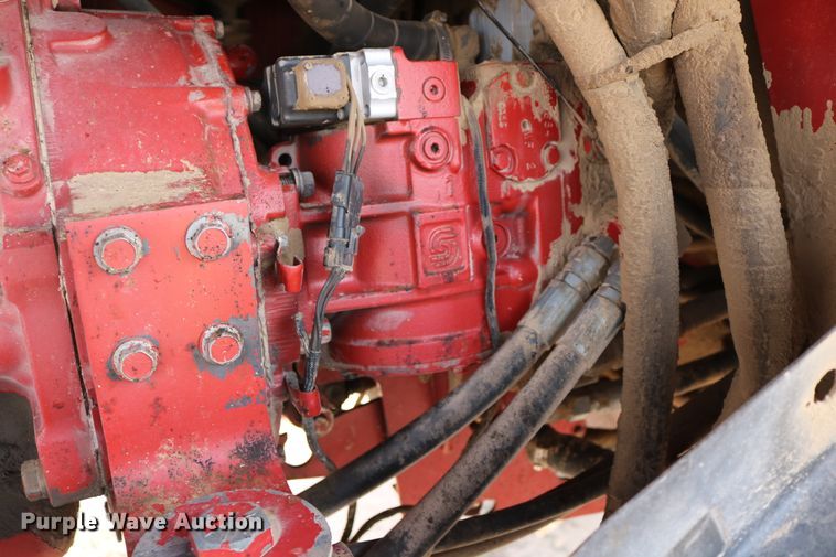 image for item DD5411 2000 New Holland HW340  windrower