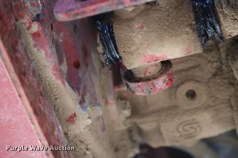 image for item DD5411 2000 New Holland HW340  windrower