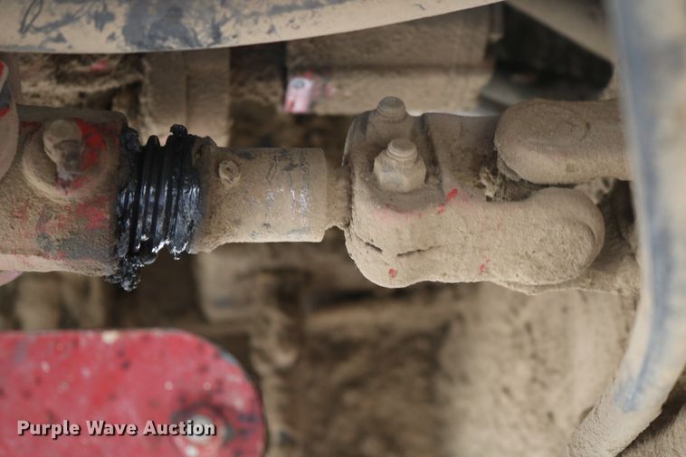 image for item DD5411 2000 New Holland HW340  windrower