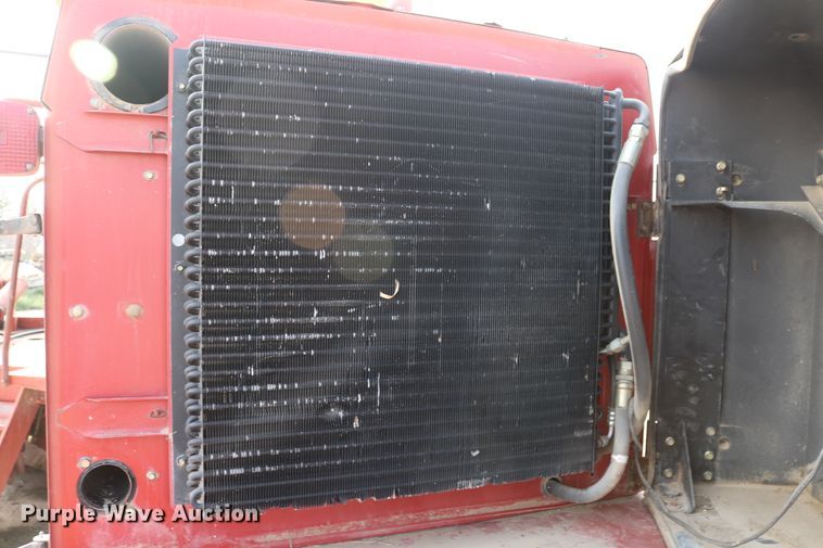 image for item DD5411 2000 New Holland HW340  windrower