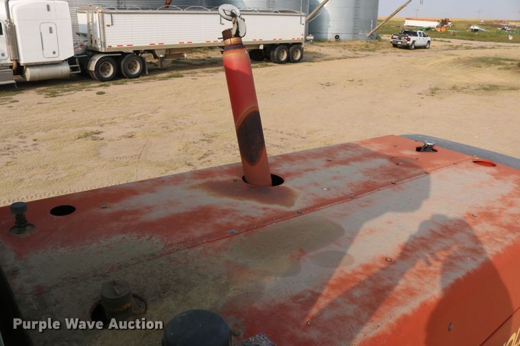 image for item DD5411 2000 New Holland HW340  windrower