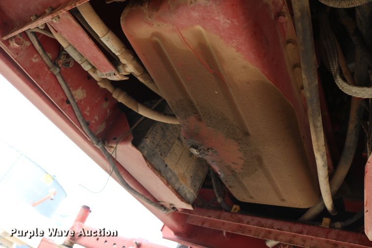 image for item DD5411 2000 New Holland HW340  windrower